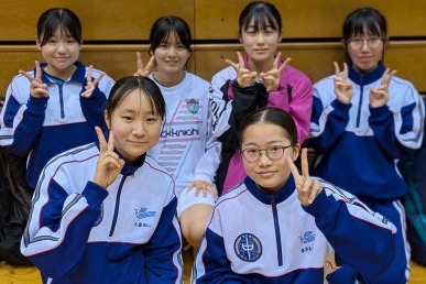 R7427バド部女子